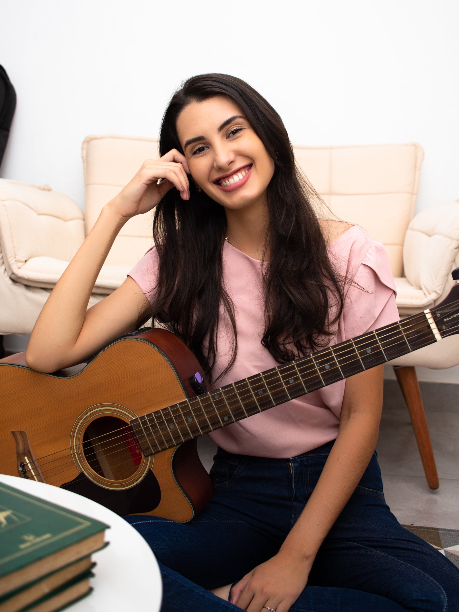 BRENDA SALDANHA- PSICOLOGA INFATIJUVENIL E MUSICOTERAPEUTA_
